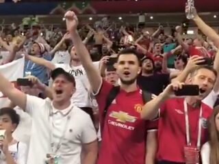 Engelse voetbalfans verwerken nederlaag met Oasis-hit