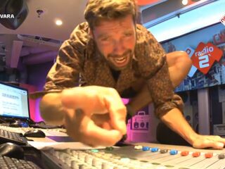 Timur gaat los in de studio