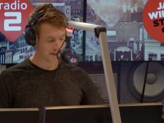 Moet schoolzwemmen weer verplicht worden?