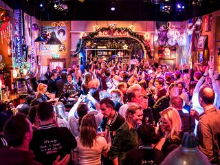 Wanneer begint de Top 2000 en andere vragen