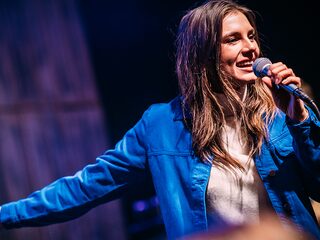 Maan live bij Muziekcafé vanaf Bierpop