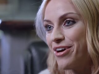 Amy Macdonald schreef 'This Is The Life' tijdens huisarrest na een flink feest