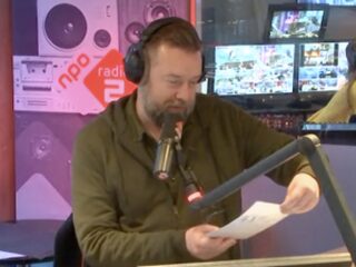 Jan-Willem Start Op ontvangt post van het Koninklijk Huis