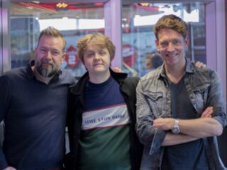 Lewis Capaldi live bij Jan-Willem Start Op