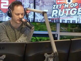 Jeroen brengt een eerbetoon aan zijn gevallen collega's