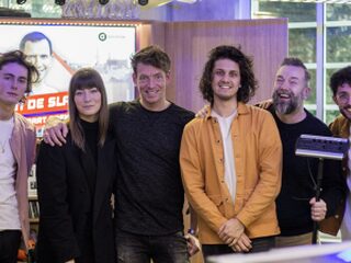 RONDÉ speelt nieuwe single 'Anyone'