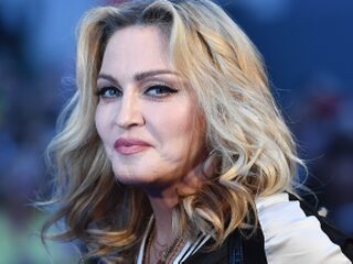 Luister naar album Madame X van Madonna
