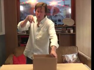 Steven Kazàn opent trukendoos in Gijs 2.0