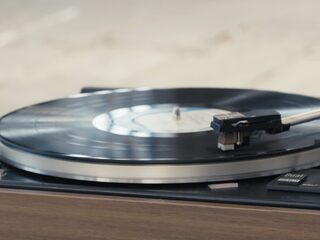 Wat is het verschil tussen een LP van 140 of 180 gram?
