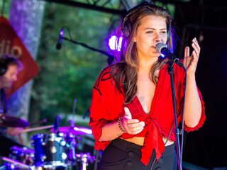 Mell & Vintage Future spelen nieuwe single op collectecamping