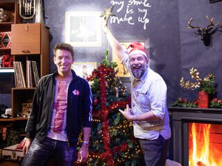 Nederland volgt de Top 2000 onder de kerstboom