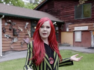 B-52 viert het leven met 'Love Shack'