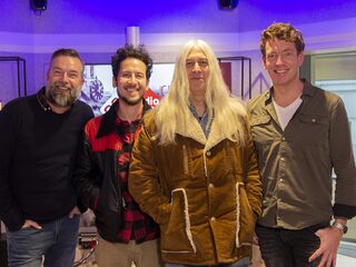 Young Gun Silver Fox speelt oud-TopSong 'Kids' live