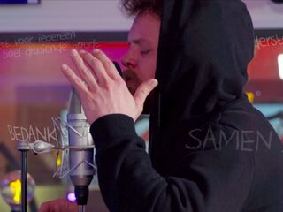 Bijzondere versie 'Soldier On' vat afgelopen week samen...