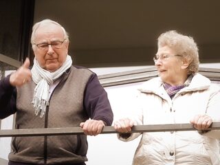 Rob en Caroline regelen zangeres voor 65-jarig huwelijk van Johans ouders