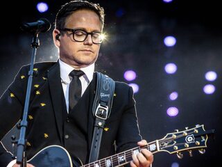 Guus Meeuwis opent club en speelt album tot alle fans zijn geweest