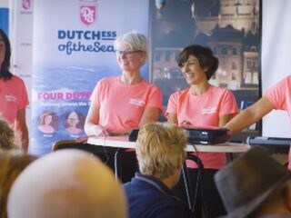 Vier dames gaan Atlantische Oceaan over roeien voor het goede doel