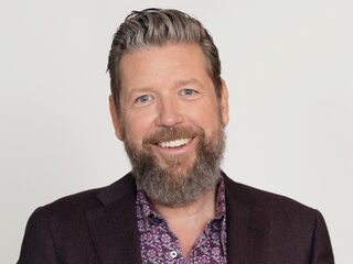 Henkjan Smits duikt in Holland Pop Festival met podcast en documentaire