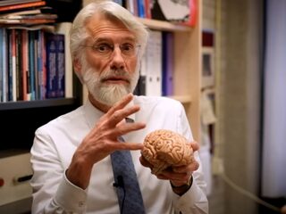 Dit is waarom je vaak uitgeput wakker wordt tijdens de coronacrisis