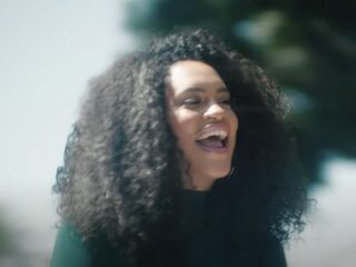 Nicole Bus brengt livealbum uit van concert in New York