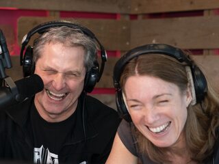 Luisteraar Tony vertelt over ontmoeting met gitaarvirtuoos Steve Vai in Tiel