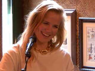 Cabaretier Hanneke Drenth kruipt in de huid van Ilse DeLange met imitatie