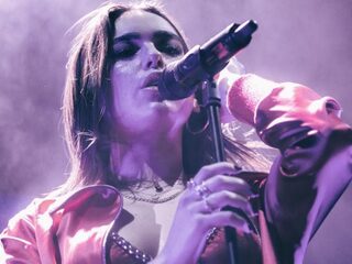 Dua Lipa komt in april met opvolger debuutalbum