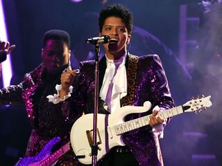 Bruno Mars geeft odes aan Sting, Amy Winehouse en Prince