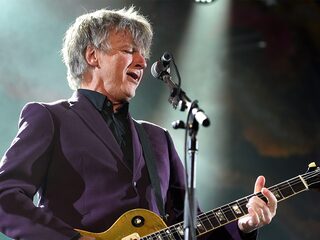 Crowded House brengt voor het eerst in tien jaar nieuwe single uit