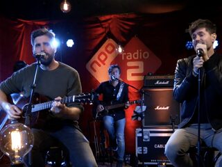 Nick & Simon coveren 'Mrs. Robinson' en 'Homeward Bound' van Simon & Garfunkel