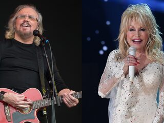 Barry Gibb strikt Dolly Parton voor nieuwe versie van Bee Gees Words