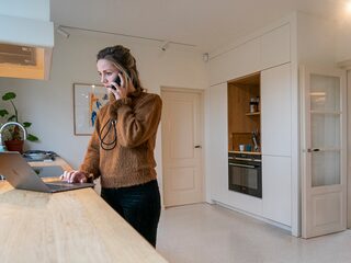 Het is Zitloze Werkdag: zo blijf je fit tijdens het thuiswerken!