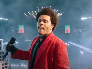 The Weeknd trakteert op visueel spektakel tijdens Super Bowl halftime show