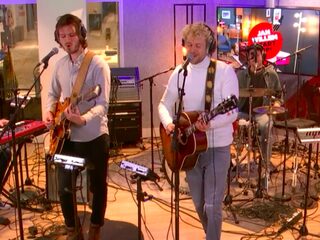 FRIDAY speelt gloednieuwe single live in Jan-Willem Start Op