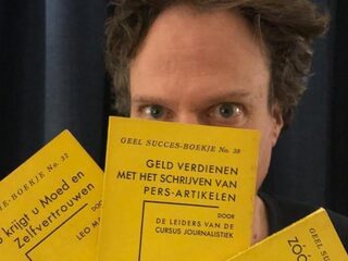 'Zóó wordt rooken een genot', Chris Bajema bespreekt in zijn podcast de gele Kanarieboekjes