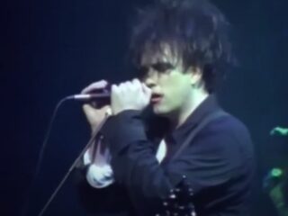 The Cure speelt extra lange versie van A Forest tijdens legendarisch optreden