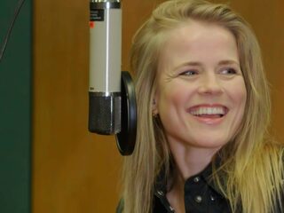 Ilse DeLange bezorgt kippenvel met live versie I Will Help You