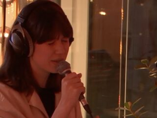 MEAU zingt Nederlandse versie van Driver's License van Olivia Rodrigo