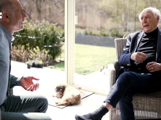 Leo Blokhuis op de thee bij Peter Koelewijn in Blokhuis Extra Special