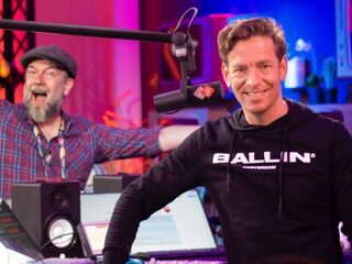 Deel jouw feestelijke songfestivalfoto en maak kans op kaarten voor de juryshow!