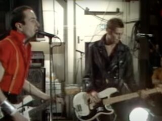 The Clash schudt tv-kijkers wakker met London Calling