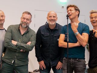BLØF schudt Jan-Willem Start Op wakker met liveoptreden