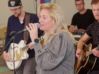 Miss Montreal maakt indruk met optreden en wijze levensles: 'Heb altijd mezelf nog'