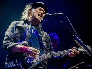 Neil Young ontroert Ziggo Dome met Heart Of Gold