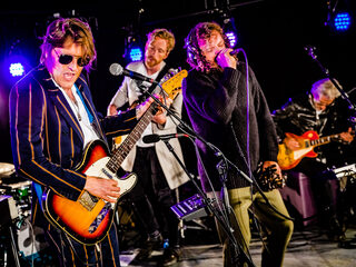 DI-RECT bezingt pijn in TopSong 'Soldier On'