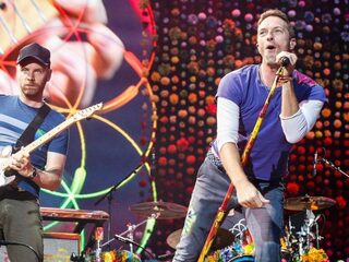 Luister naar nieuwe tracks van Coldplay, Prince en Lindsey Buckingham