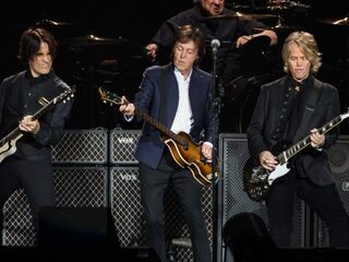 Paul McCartney is weer jong in de clip van Find My Way