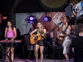 Livesessie The Bluebirds op Concert at SEA