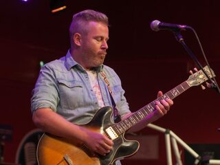 Ed Struijlaart en 3JS speelden live bij Muziekcafé