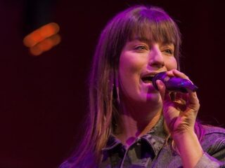 Rikki van RONDÉ sluit relatie af met nieuwe single Hard To Say Goodbye